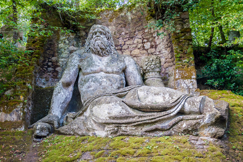 Statua di pietra